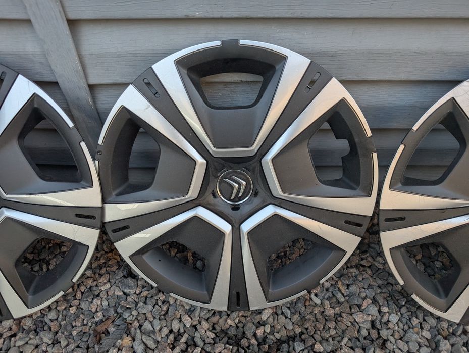 Комплект оригінальних ковпаків Citroen R16 в хорошому стані