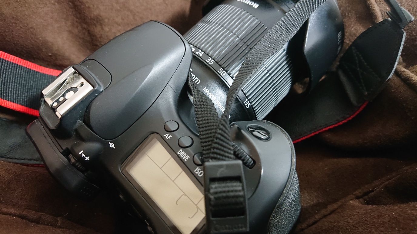 Фотоапарат Canon 60D body