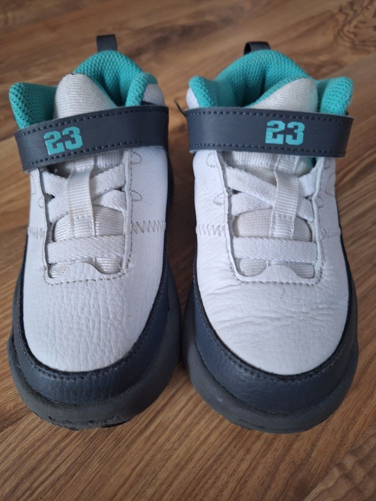 Adidaski jordan chlopiece