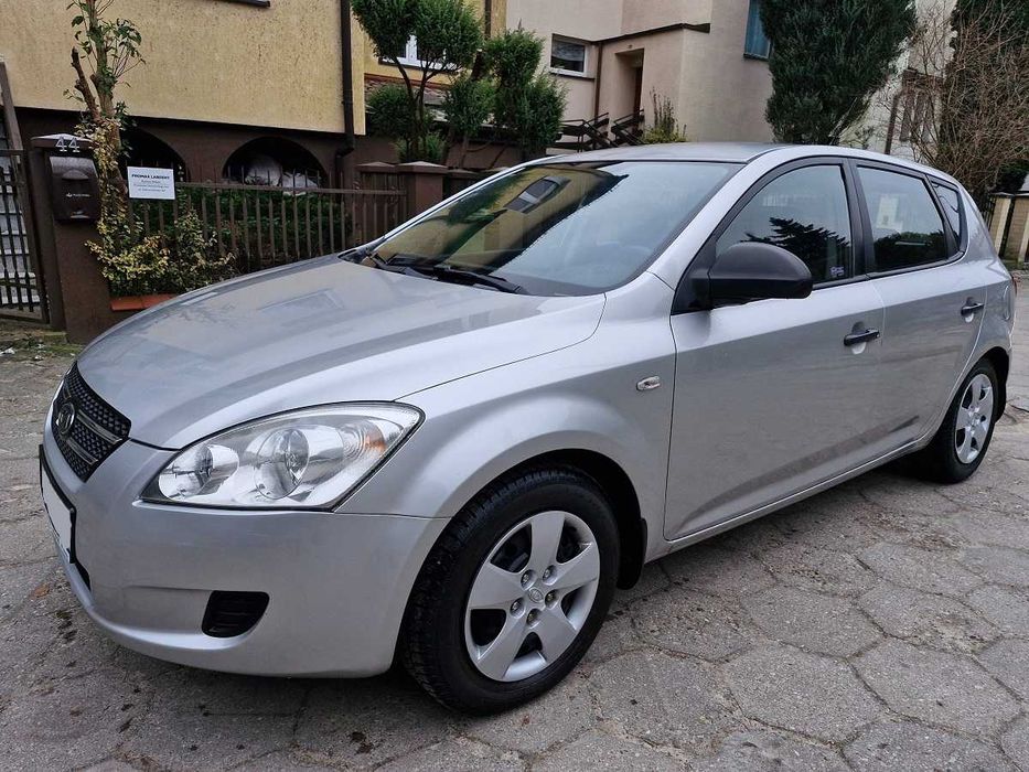 Kia Ceed _ 1.6 Benzyna _ 2008 _ Polski Salon _ 144 tys km _ 5 - Drzwi_