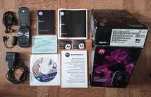 Кнопочный мобильный телефон Motorola U9 и Nokia C5-00.2