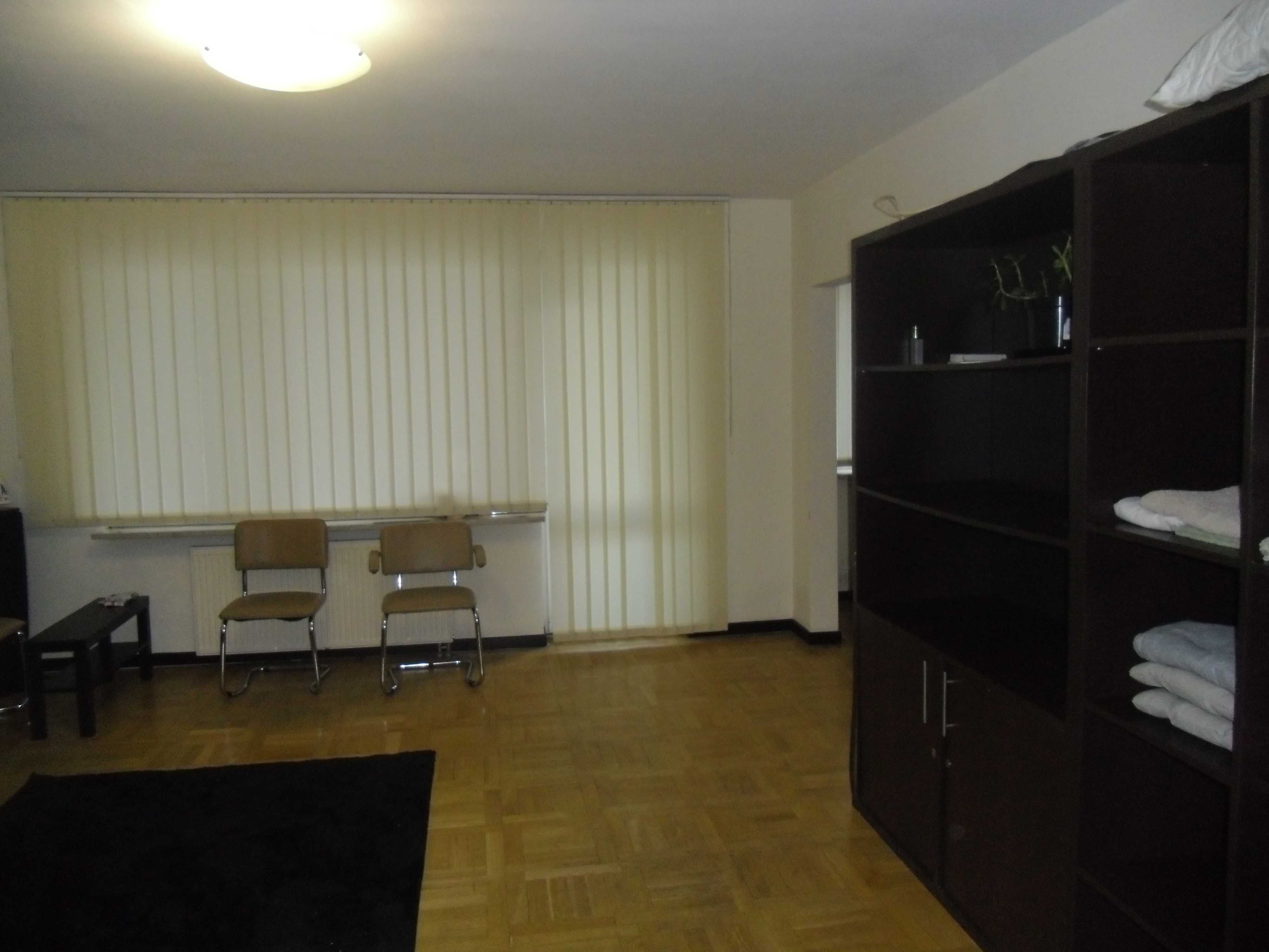 Wynajmę  pokój  20 m2 w  centrum  W-wy,, Al. Jerozolimskie Pl. Zawiszy