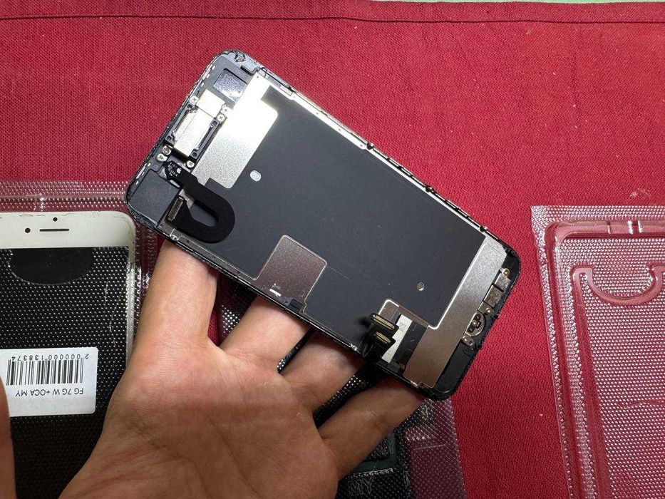 екран дисплей на айфон  iphone 7- 8