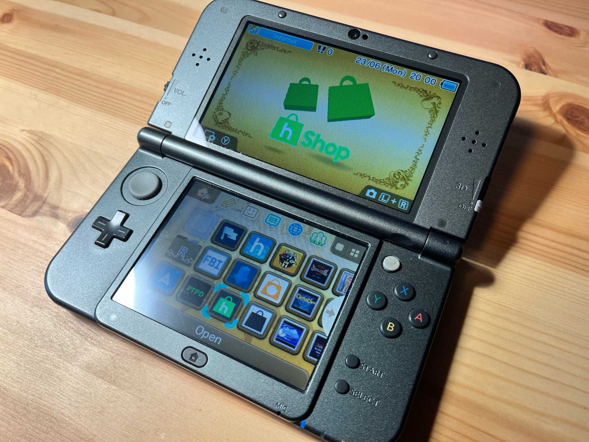 New Nintendo 3DS XL - pudełko, ładowarka, stacja dokująca, CFW LUMA,