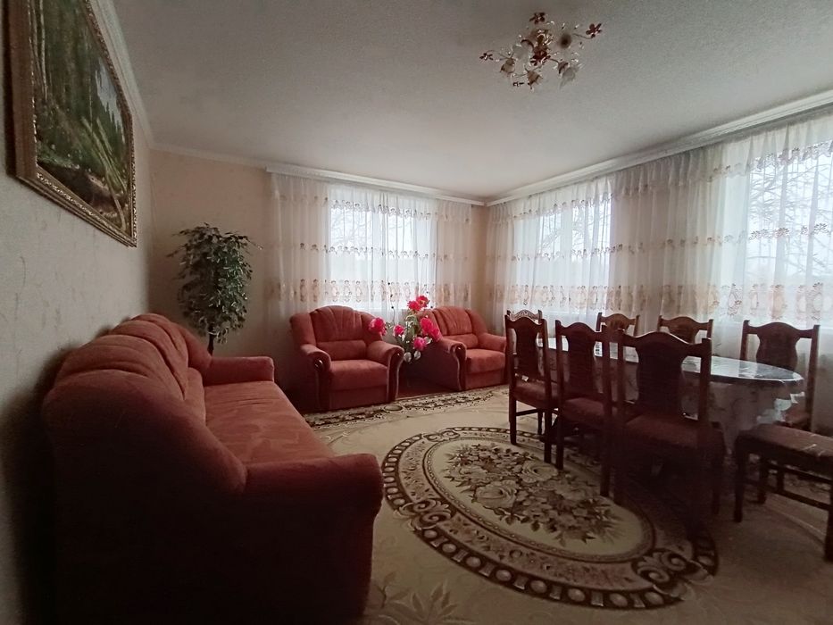 Добротний будинок для родини