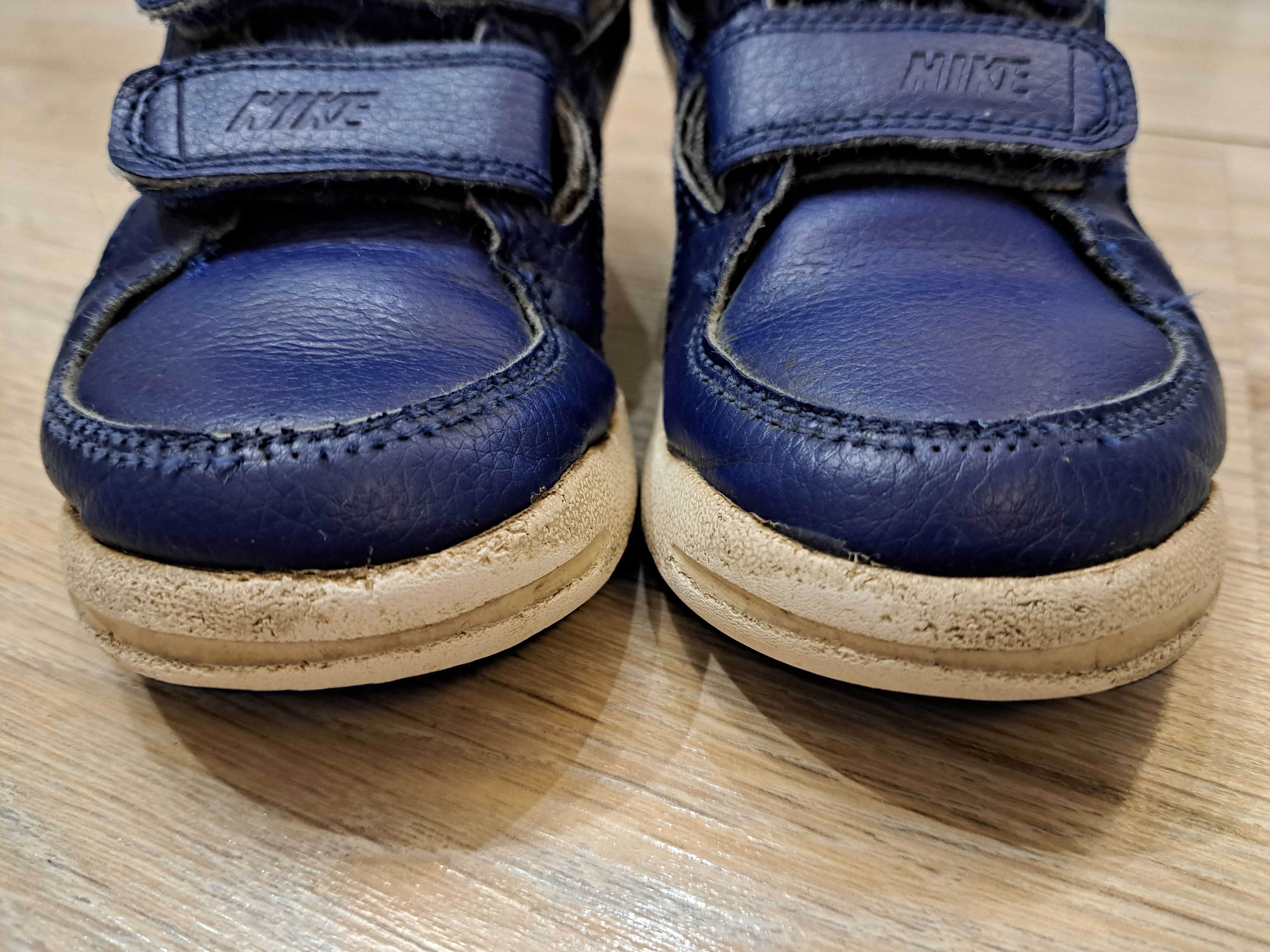 Buty, adidasy Nike na rzep, rozm. 27,5