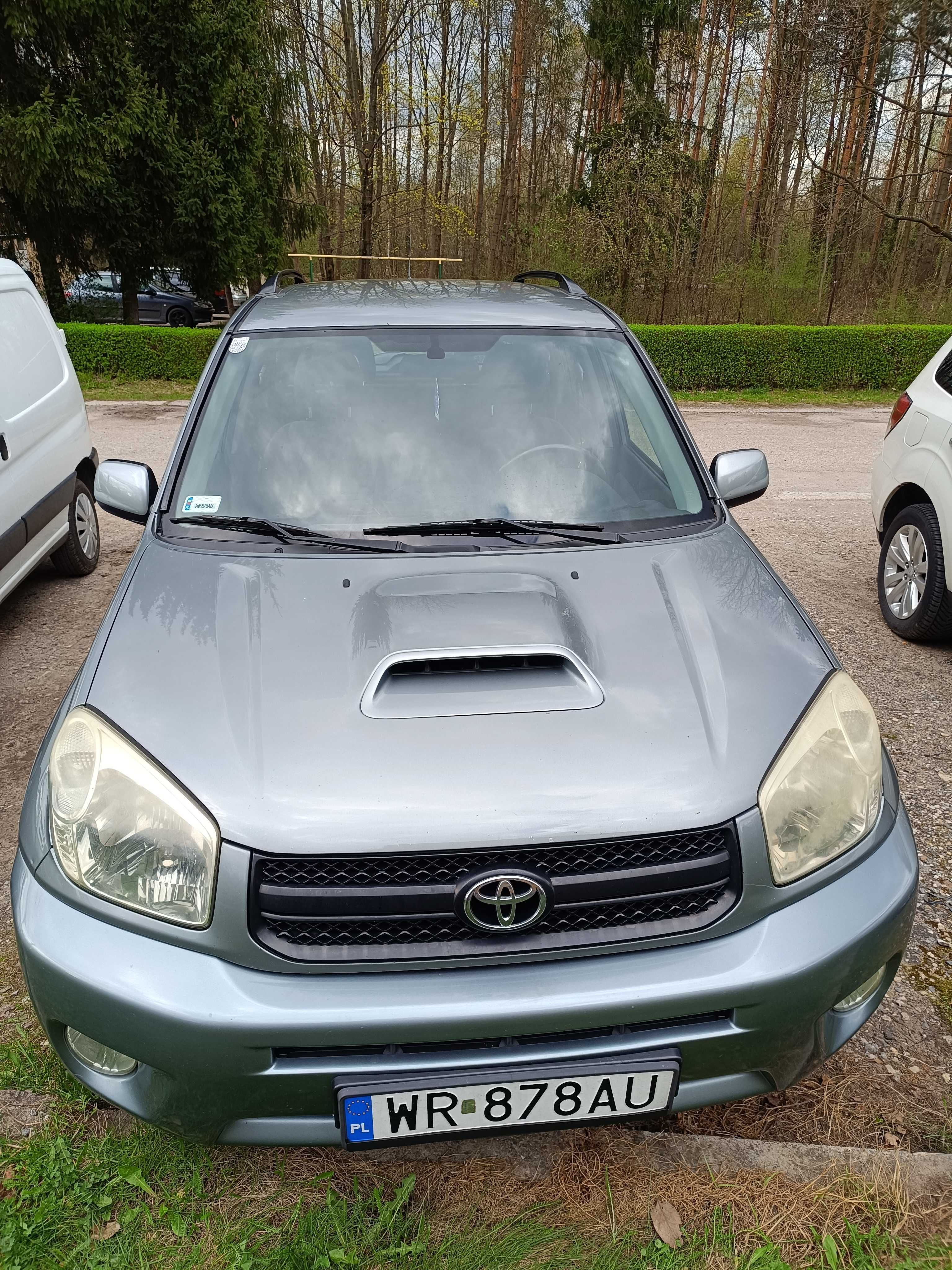 RAV 4 2004 D4D,STAN bardzo dobry. Po gruntownym serwisie.