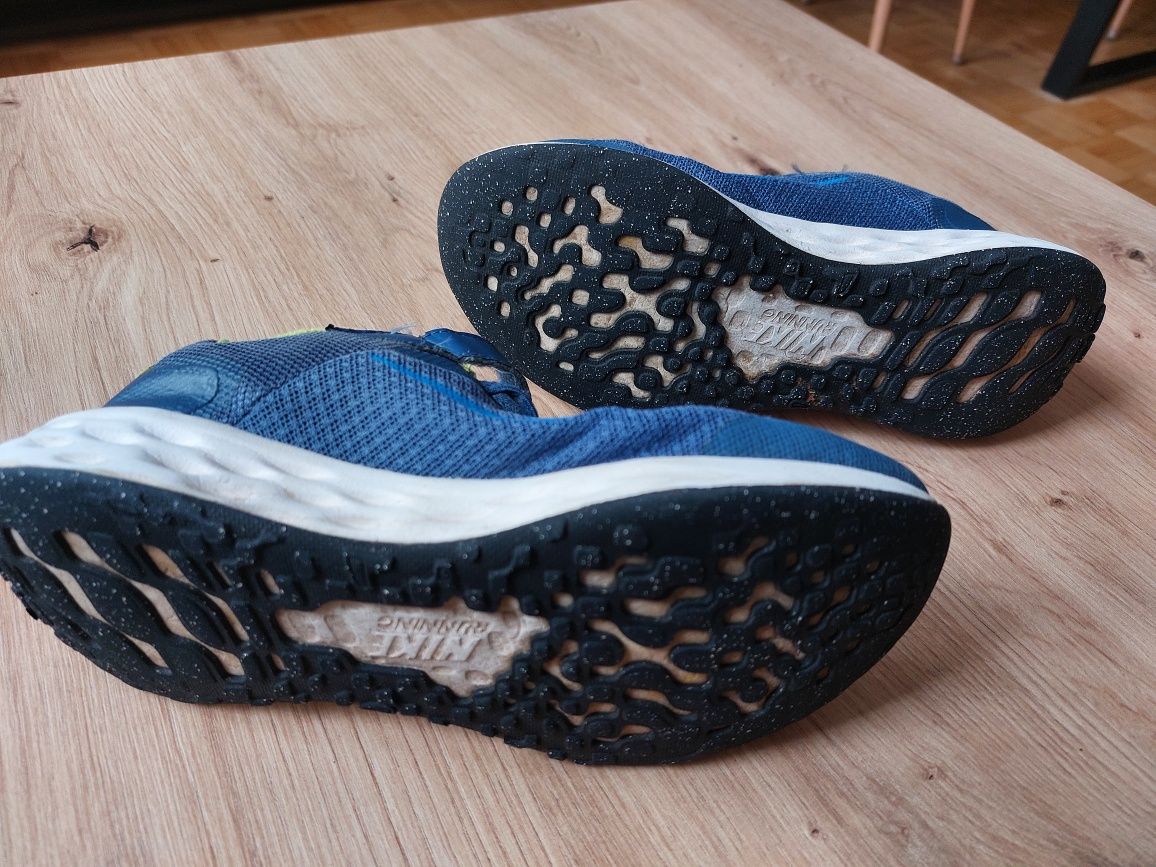 Adidasy Nike Running r 33