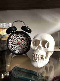 Halloween czaszka kościotrup zegarek z budzikiem czaszki