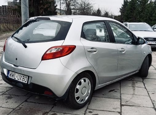 Mazda 2 bdb stan ładna sprawna klima grzane fotele