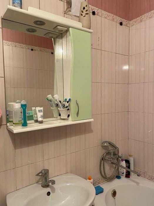 Продается 2 комнатная квартира Новые Дома Каденюка