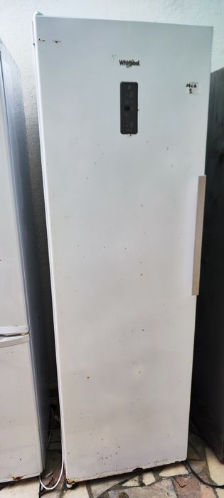 Arca vertical congeladora