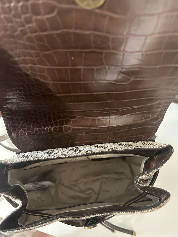 Рюкзак жіночий Guess Aviana Backpack