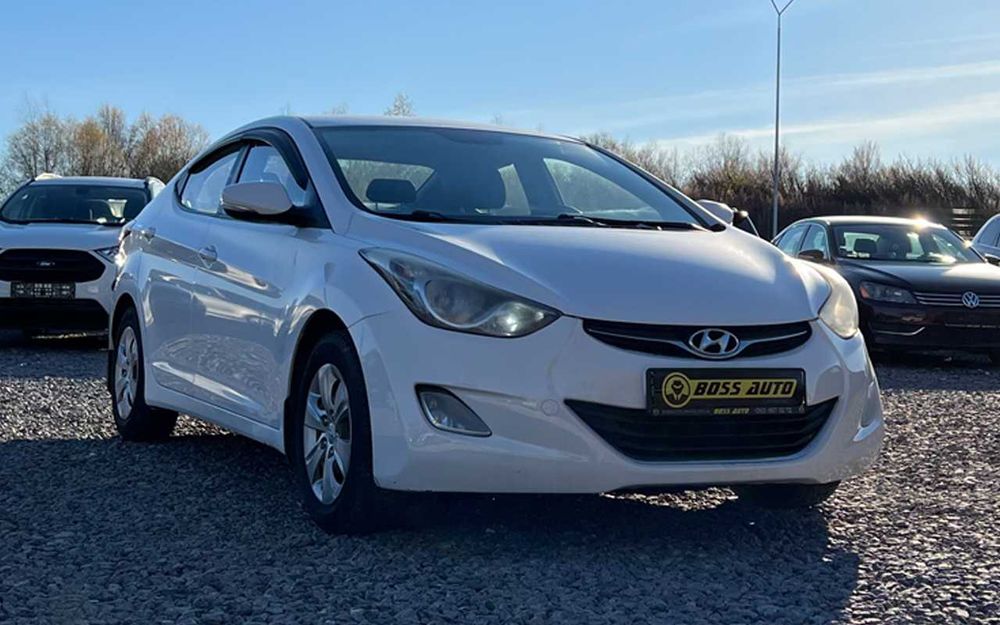 Hyundai Elantra 2012
