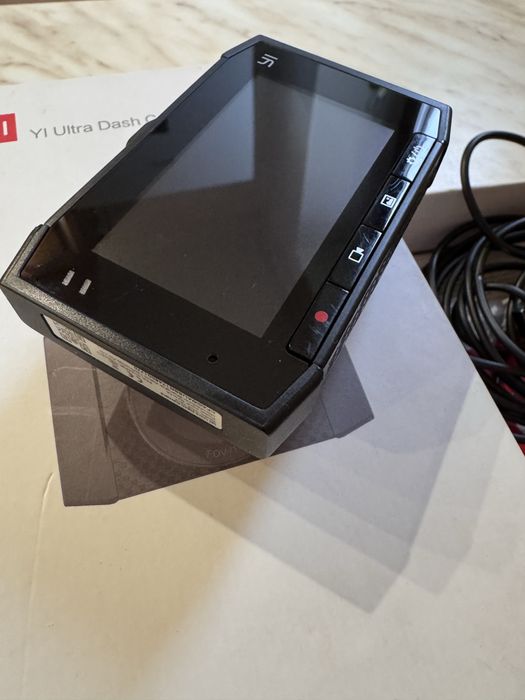 Автомобільний відеореєстратор YI Ultra Dash Camera
