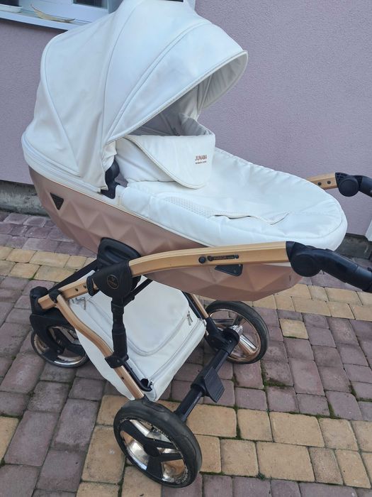 Продам дитячу коляску junama diamond