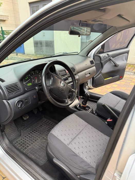 Продам автомобіль Skoda Octavia 2008