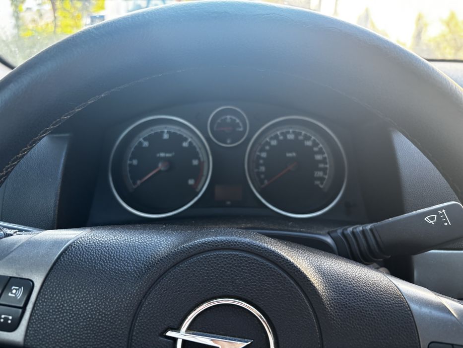 Opel Astra H Caravan 1.3 CDTI