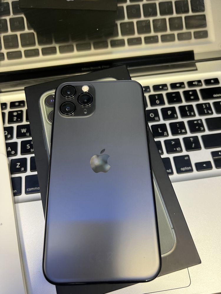 Продам iPhone 11 Pro 256gb батерея і екран оригінал міняли