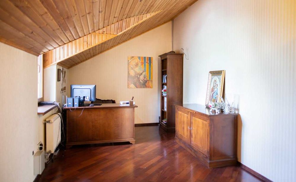 Особняк у парку ШЕВЧЕНКА