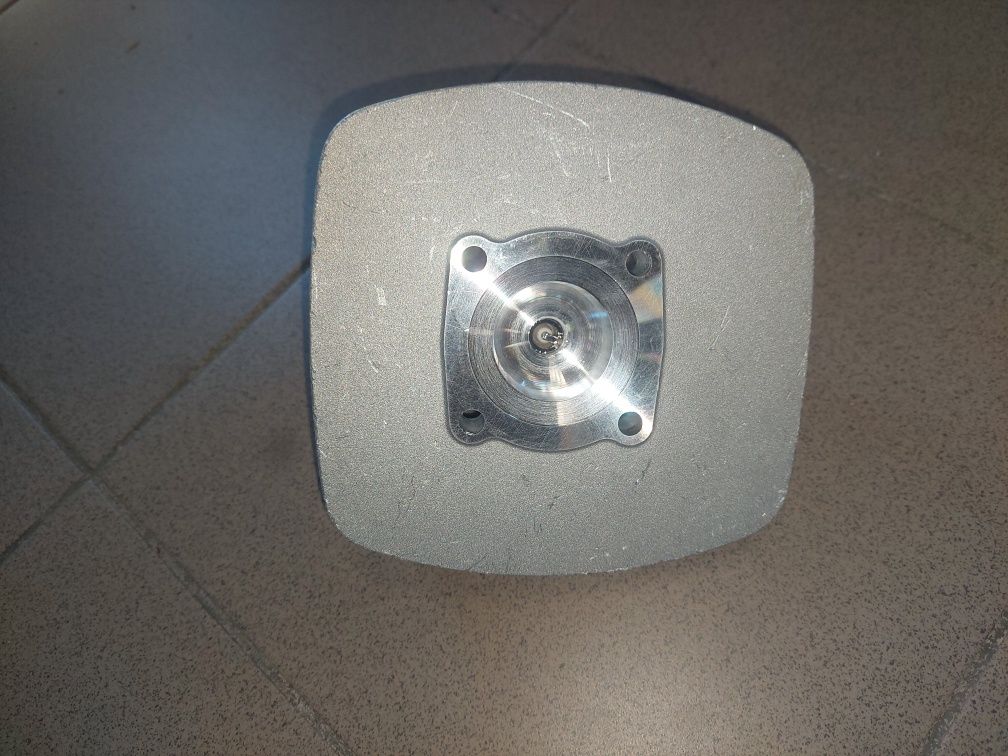 Nowa glowica cylindra silnika wsk125+swieca zaplonu