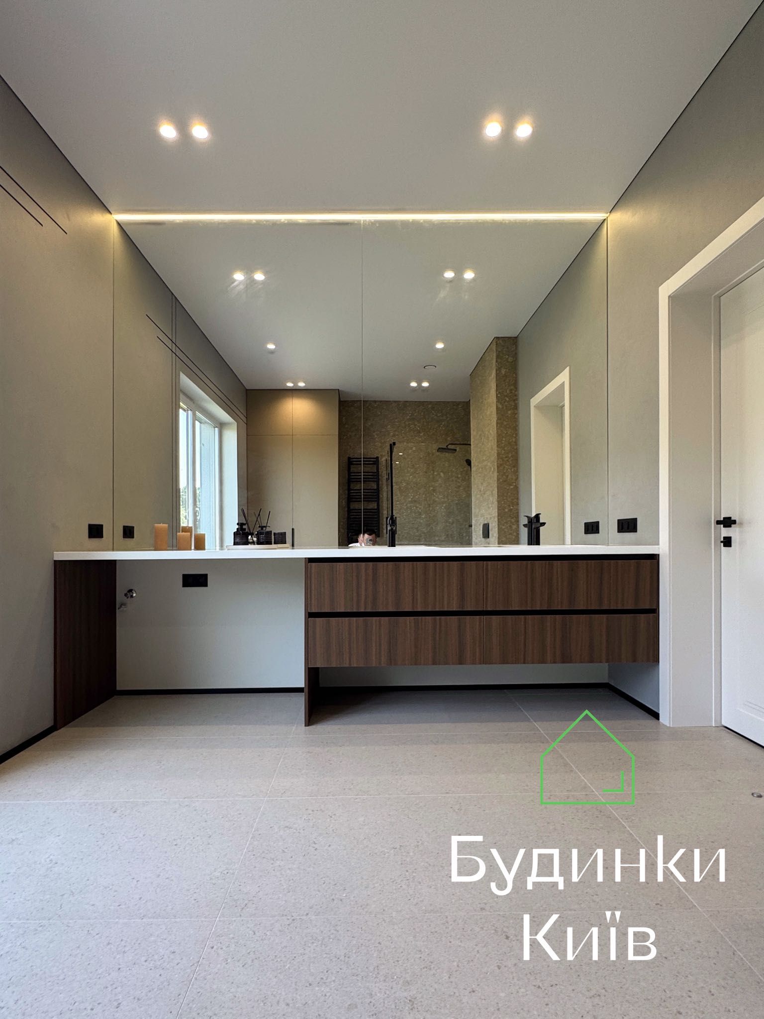 Будинок Ходосівка видовий на ліс.