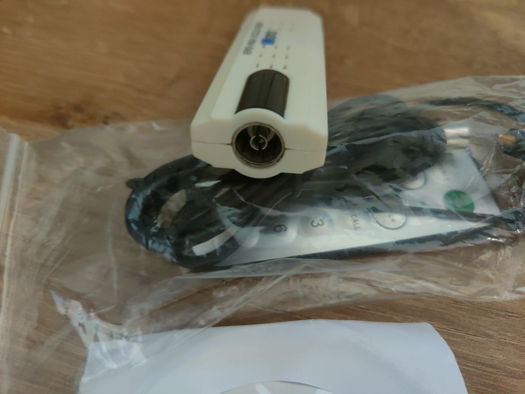 Tuner DVB-T2/T/C na USB