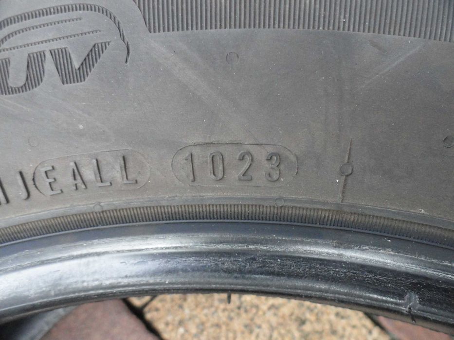 215/65R17 Nexen Komplet 4 sztuki CALOROCZNE 2023 rok JAK NOWE