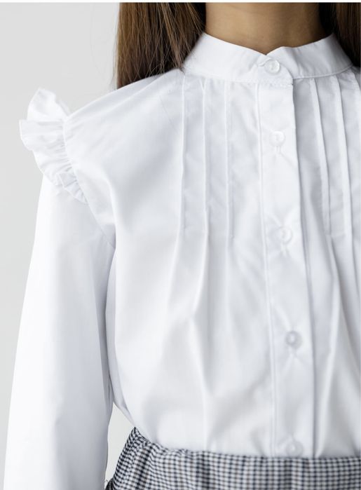 Блуза шкільна для дівчинки 6-7 років, стан нової