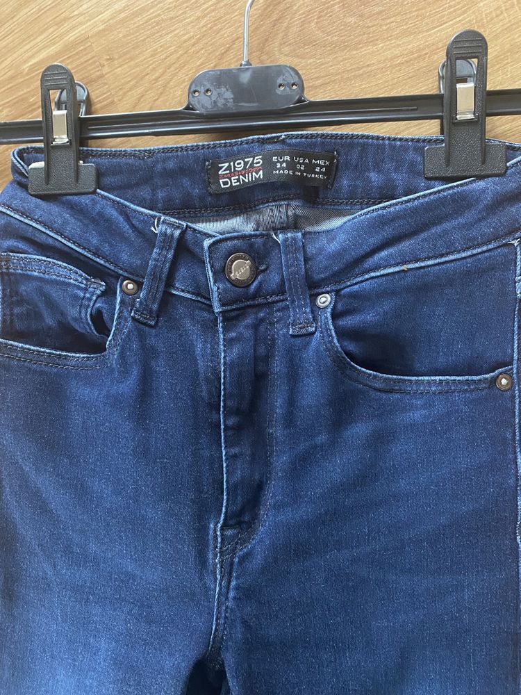 Spodnie jeans Zara