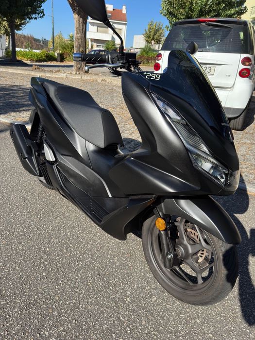 Honda PCX 125 como nova