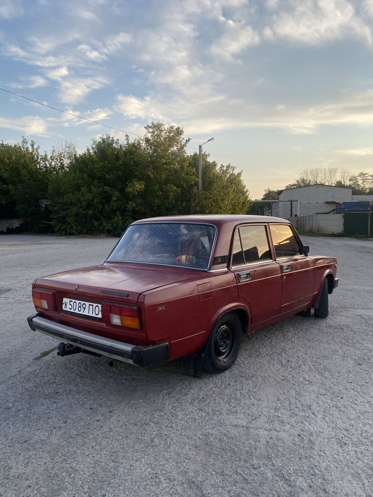 Ваз 2105 жигули Lada торг на дорогу
