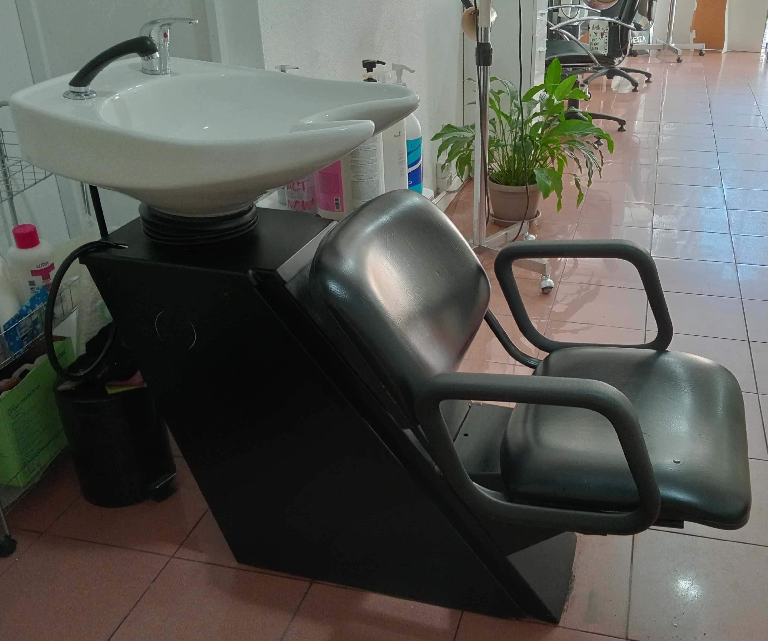Rampa de lavagem de cabeleireiro.