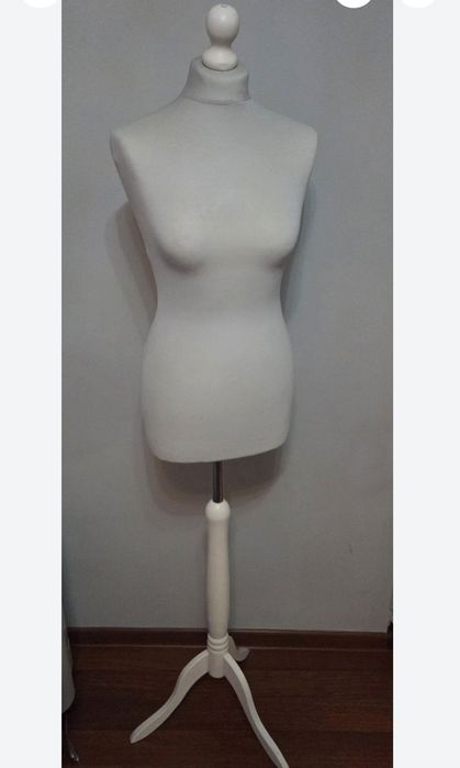 Wieszak manekin damski 36