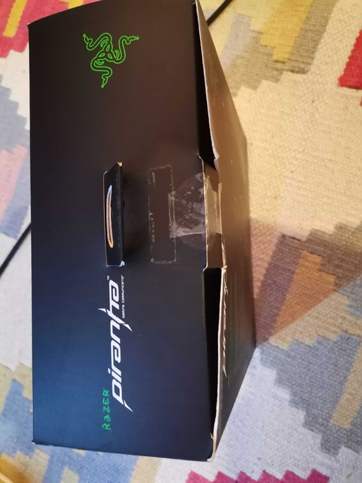 Auscultadores Razer Piranha