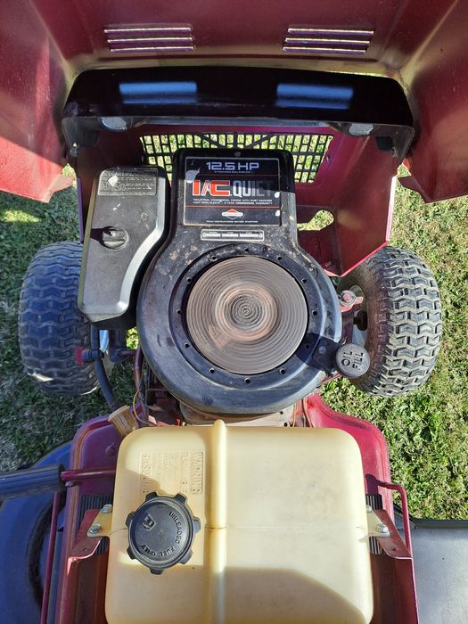 Solidna Kosiarka traktorek Murray 12,5 KM gotowa do pracy