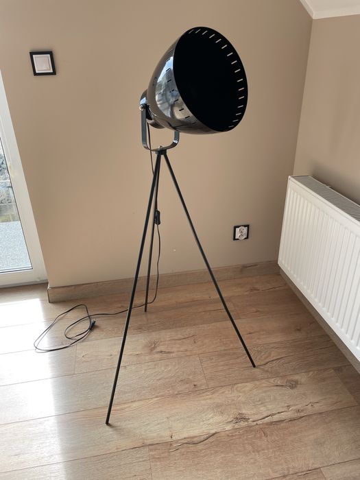 Lampa stojąca loft / industrialna na trójnogu
