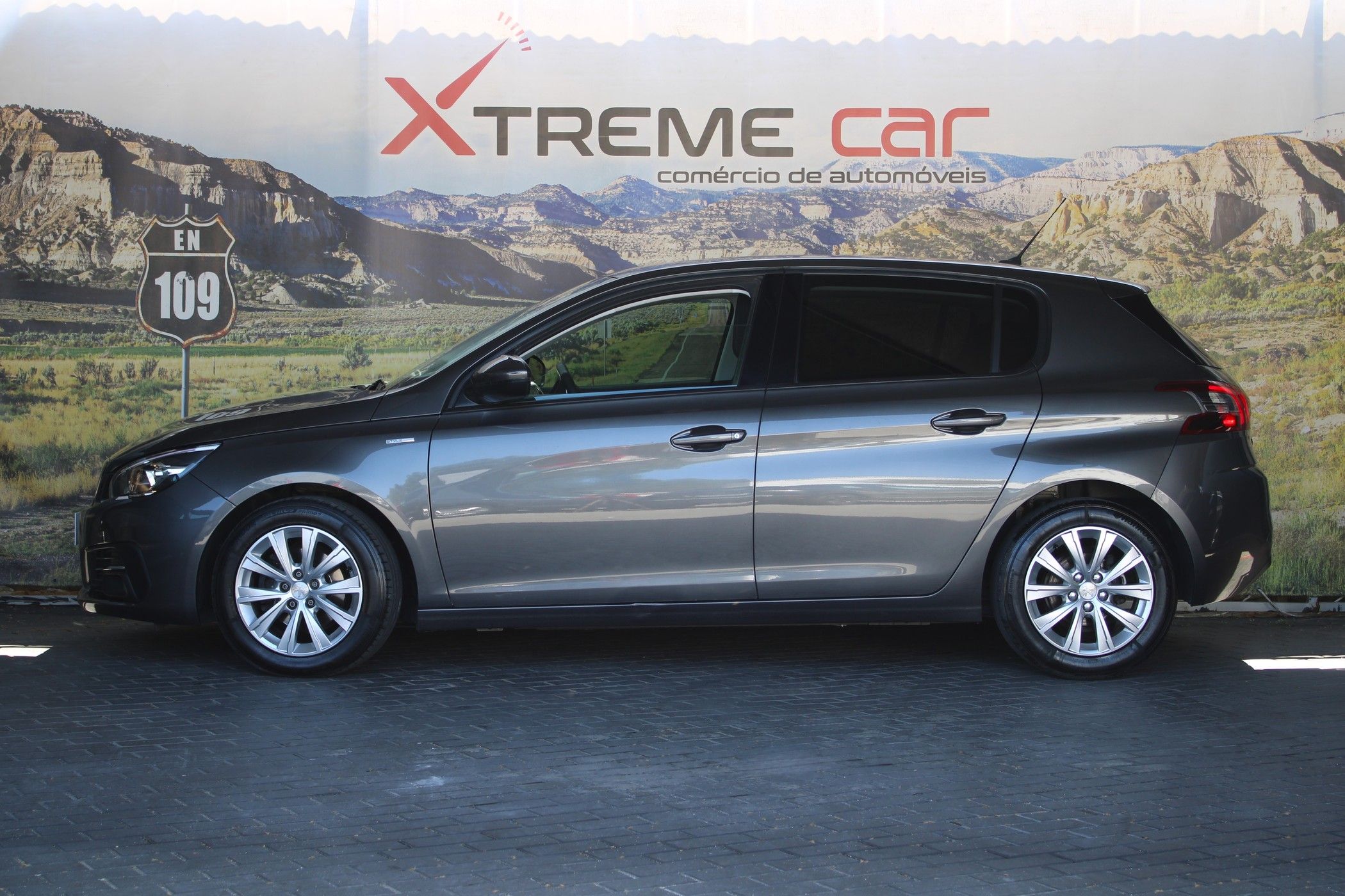 Peugeot 308 1.5 BlueHDi Business Line