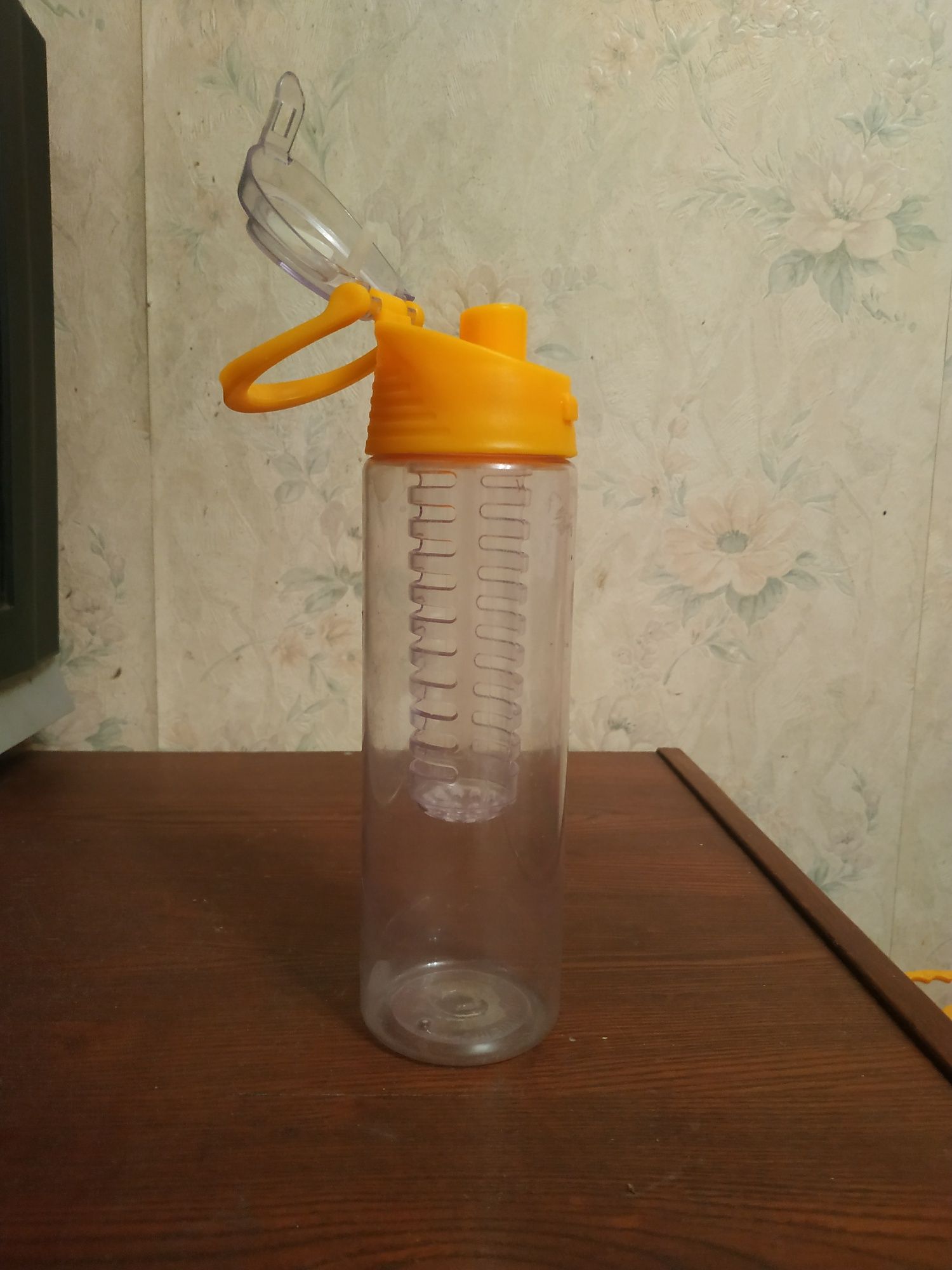 Спортивна бутилка для води