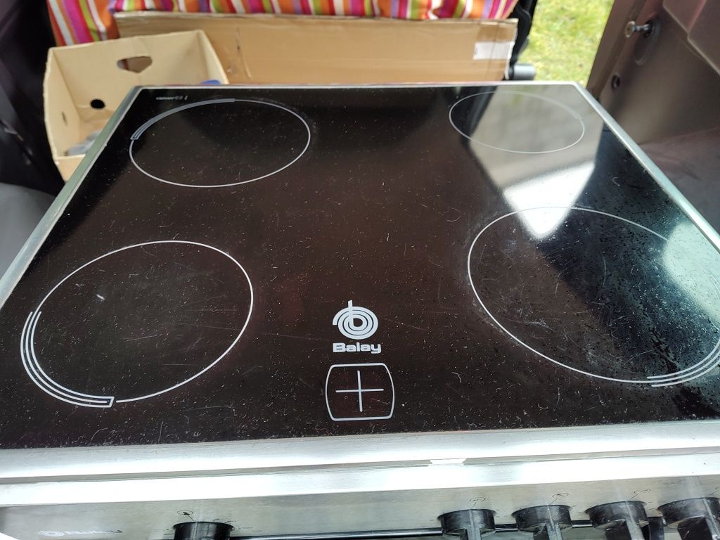 Kuchnia kuchenka elektryczna płyta indukcyjna Balay