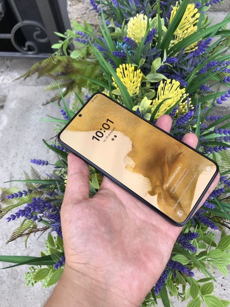 Samsung S22 Plus 5G - 8/256Gb, Snapdragon 8 gen 1, 1 SIM+ e-Sim.