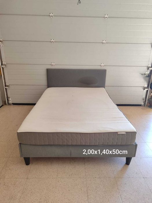 cama de casal com marcas