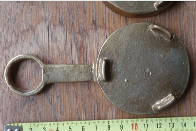 Бронзовые сувенирные сковородки