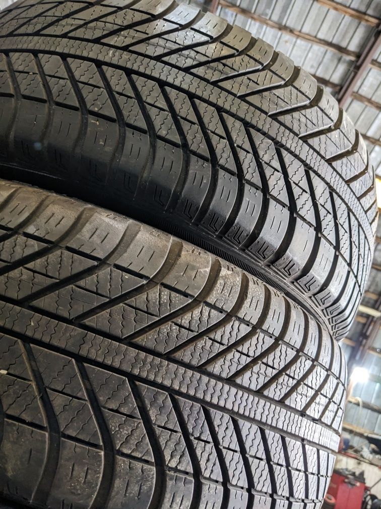 205/55R16 Goodyear Vector4S