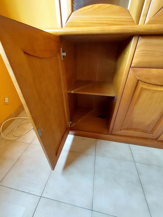 Móvel de loiça usado