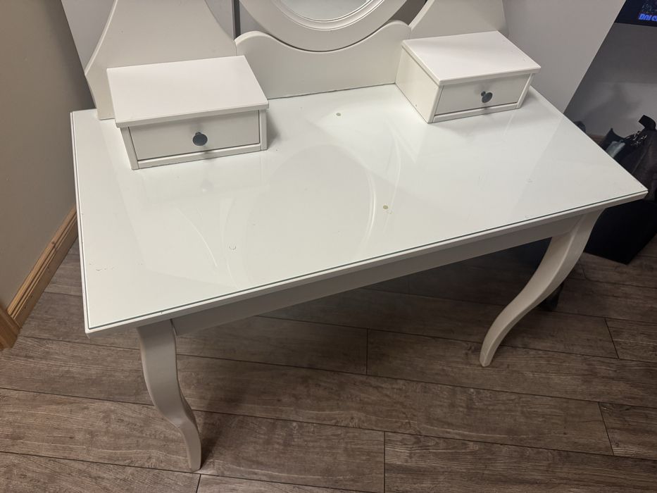 toaletka ikea hemnes