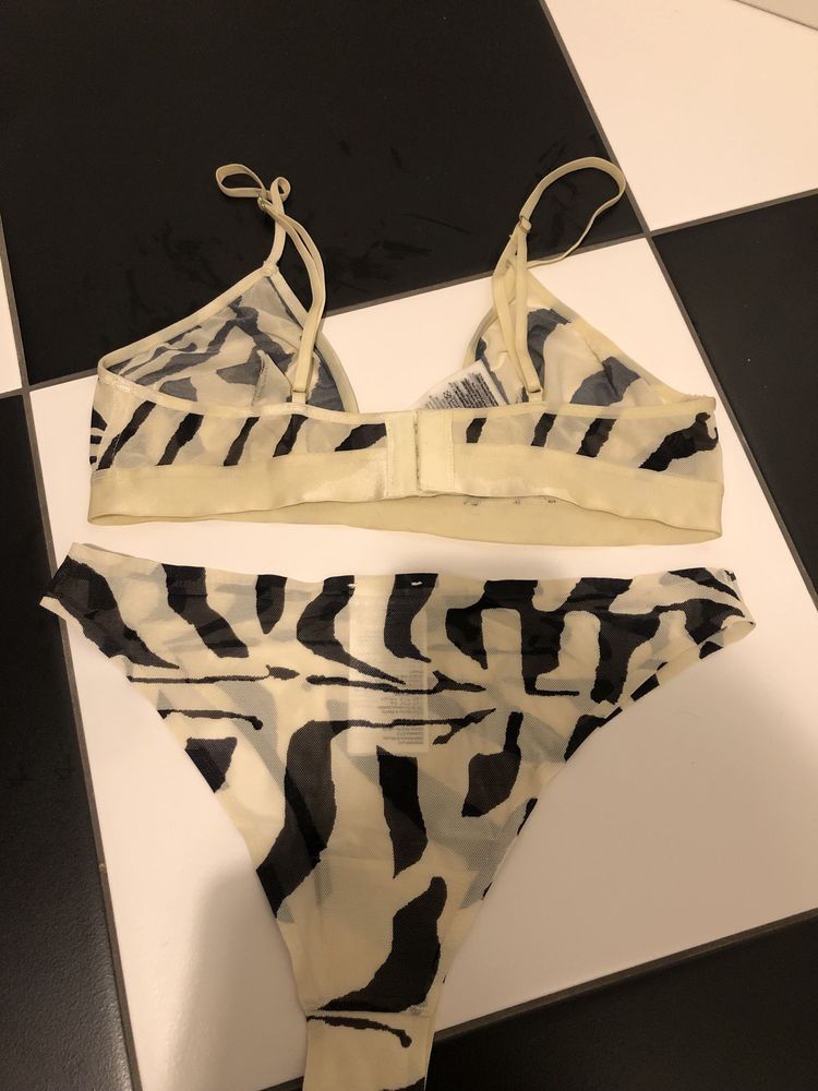 zestaw bielizny H&M studio stanik i majtki figi wzór zebra przezroczys