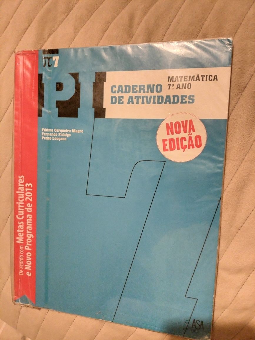 Manuais escolares português e matemática 7o ano