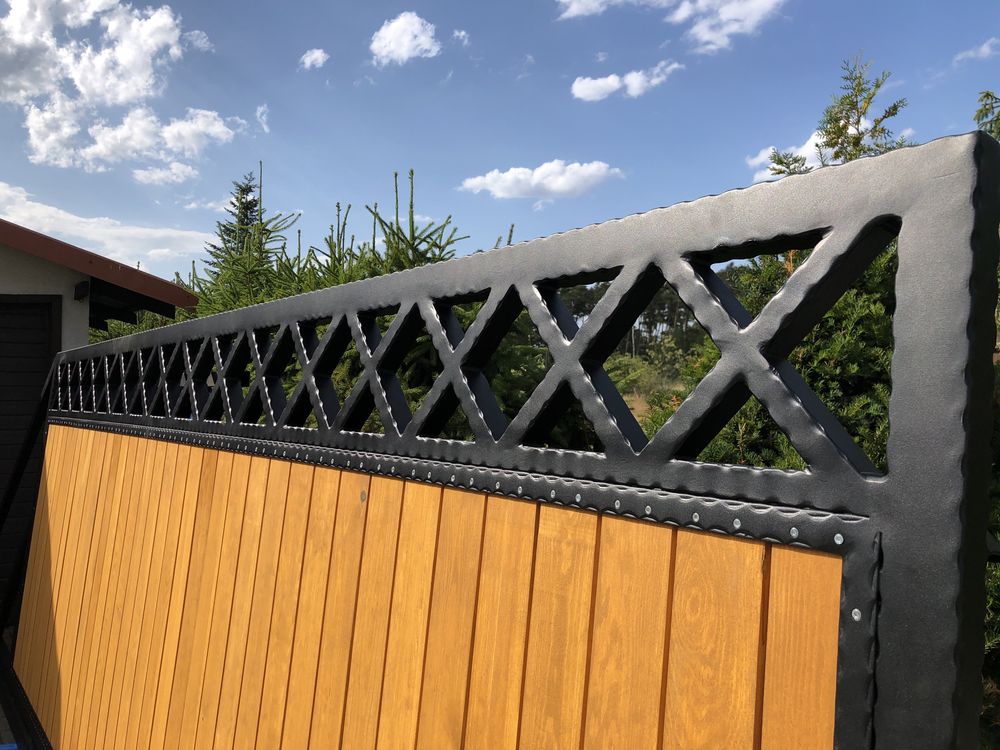 Brama wjazdowa przesuwna drewno / ocynk  / 4 m x 1,75m