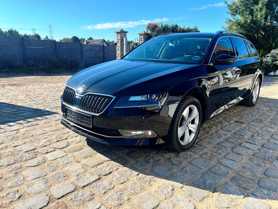Skoda Superb Piękna 1,8T Serwis w ASO Xenon Klima Navi Grzane fotele Tempomat